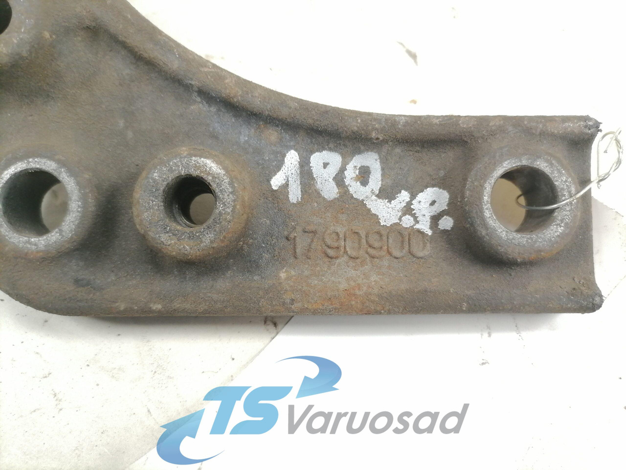 Scania Front bumper carrier 1790900 - Pare-chocs pour Camion: photos 2 Scania Front bumper carrier 1790900 - Pare-chocs pour Camion: photos 2