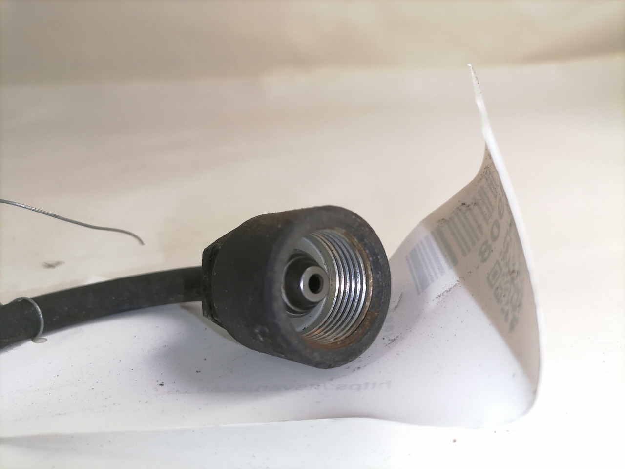 Scania Fuel pipe 1860541 - Préparation du carburant pour Camion: photos 3 Scania Fuel pipe 1860541 - Préparation du carburant pour Camion: photos 3