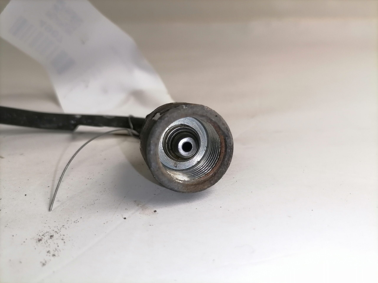 Scania Fuel pipe 1879503 - Préparation du carburant pour Camion: photos 2 Scania Fuel pipe 1879503 - Préparation du carburant pour Camion: photos 2