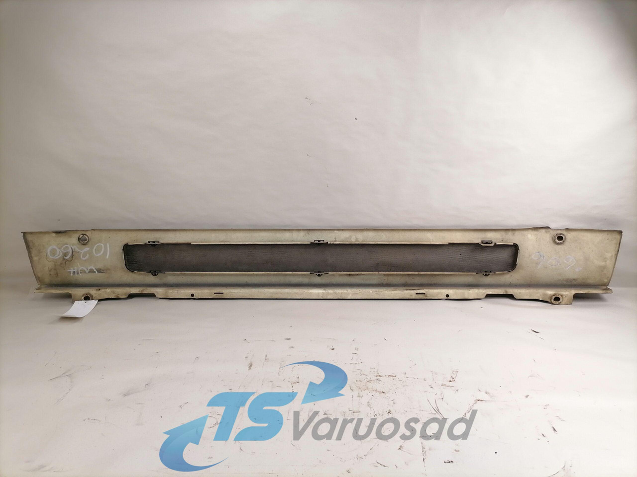 Scania Grille panel 1748085 - Calandre pour Camion: photos 2 Scania Grille panel 1748085 - Calandre pour Camion: photos 2
