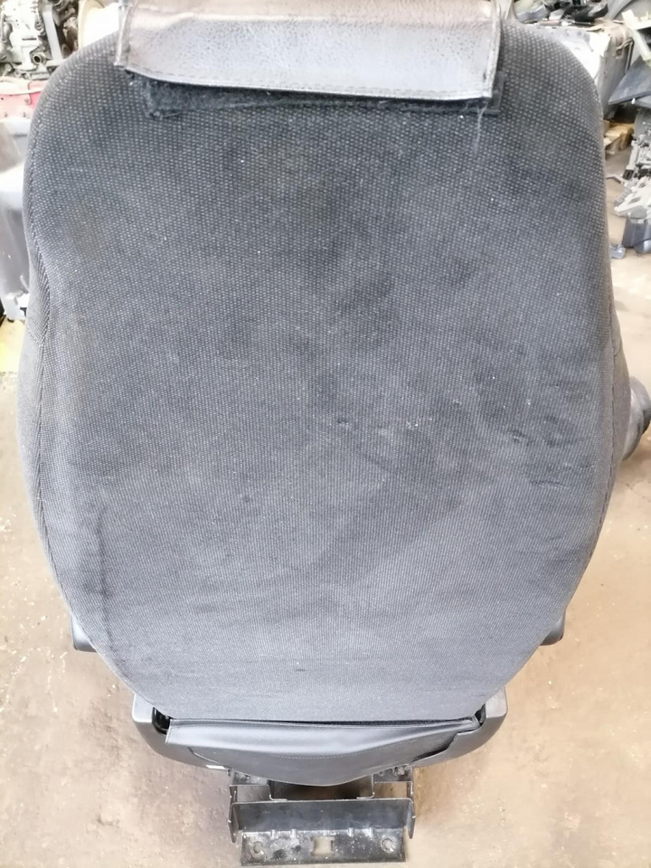 Scania Kaasreisija iste 2035826 - Siège pour Camion: photos 5 Scania Kaasreisija iste 2035826 - Siège pour Camion: photos 5