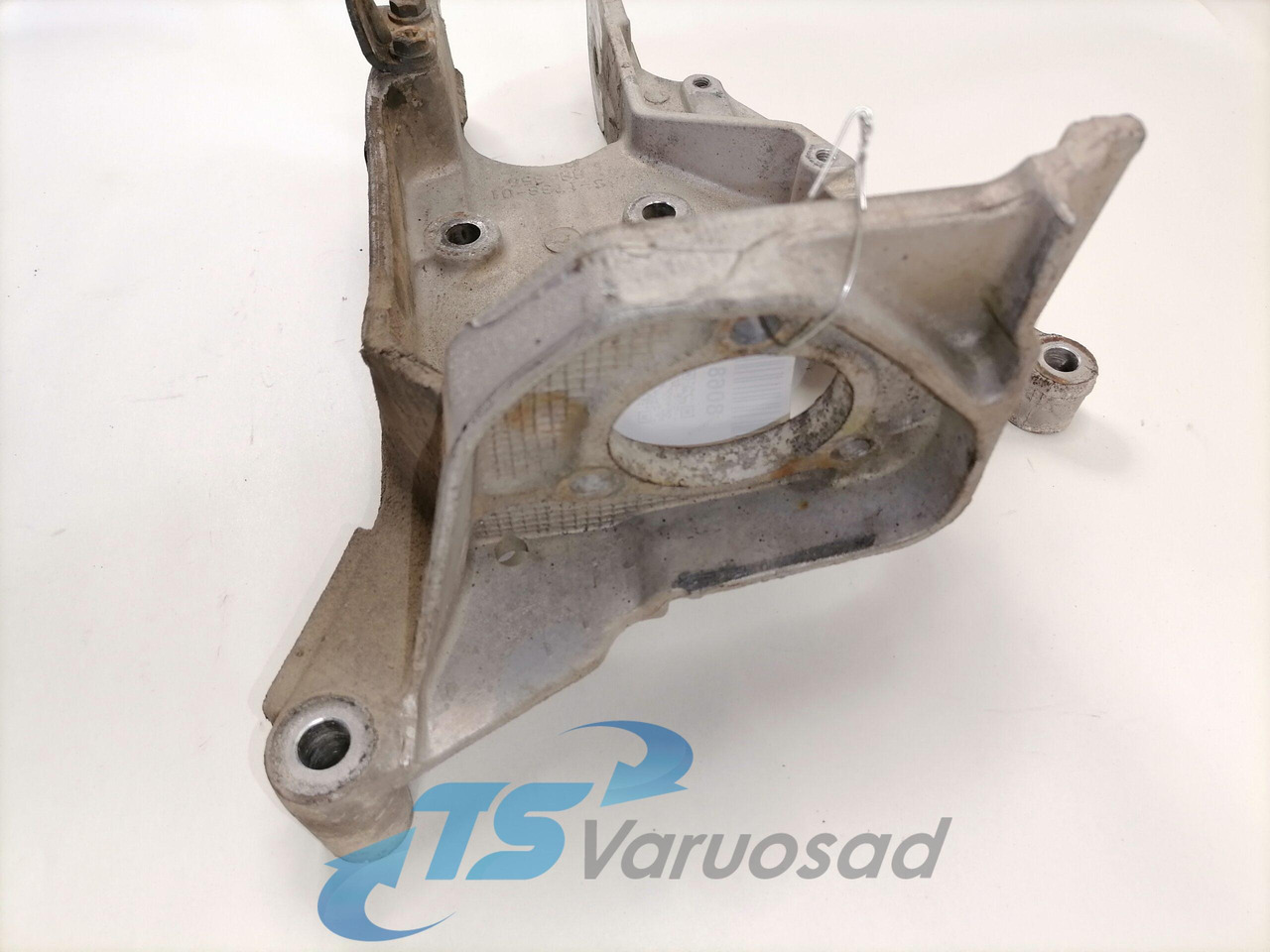 Scania Kabiini amortisaatori kandur 1409342 - Suspension de cabine pour Camion: photos 5 Scania Kabiini amortisaatori kandur 1409342 - Suspension de cabine pour Camion: photos 5