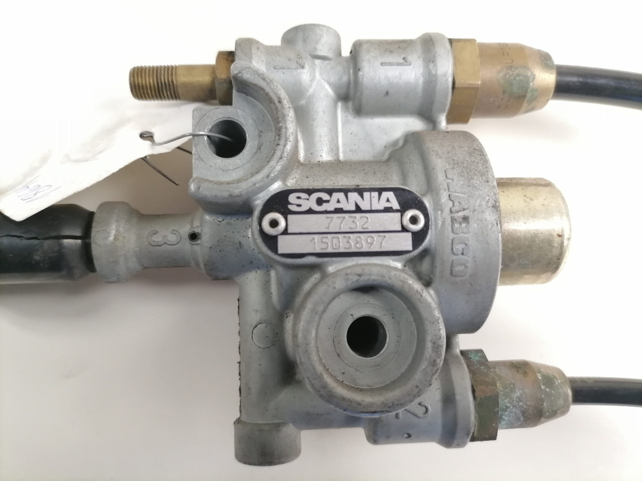 Scania Käsipiduri vabastusklapp 1503897 - Valve de frein pour Camion: photos 4 Scania Käsipiduri vabastusklapp 1503897 - Valve de frein pour Camion: photos 4