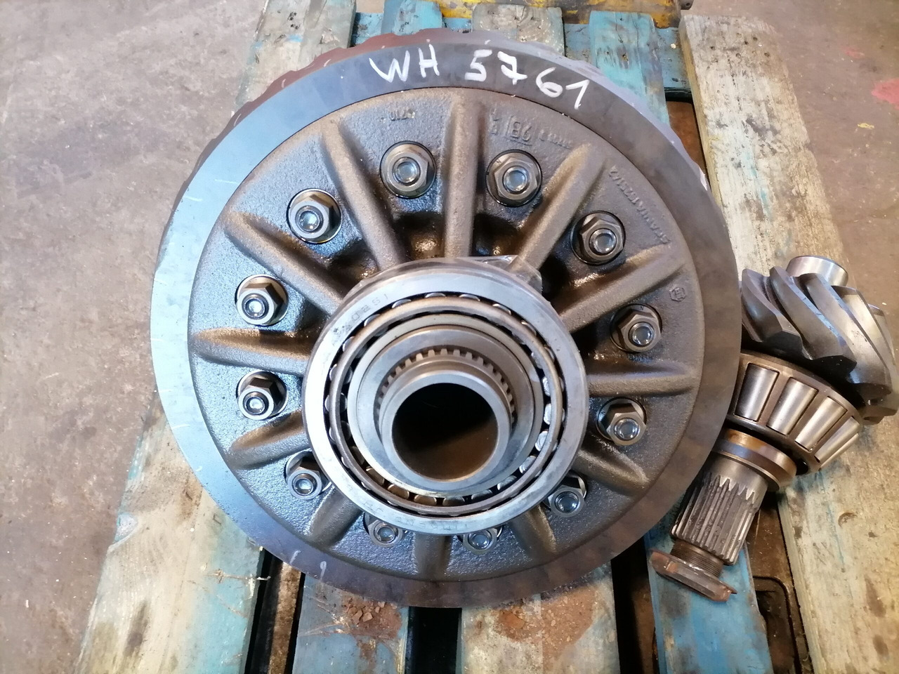Scania Lõppülekanne R780 2,92 38:13 2135155 - Moteur de translation pour Camion: photos 5 Scania Lõppülekanne R780 2,92 38:13 2135155 - Moteur de translation pour Camion: photos 5