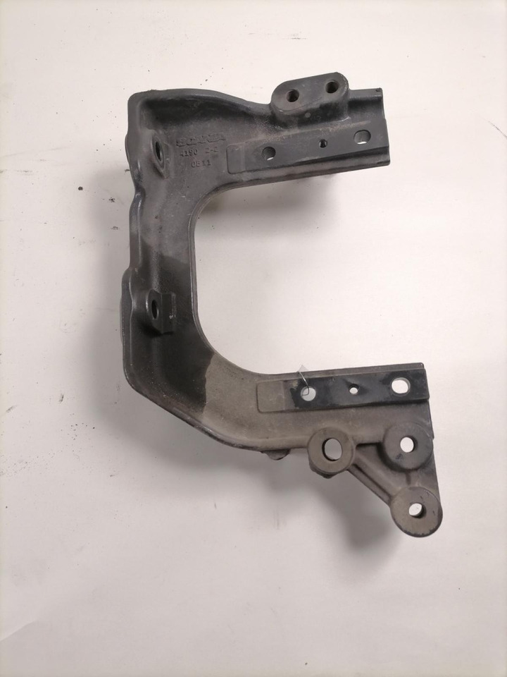 Scania Mudguard bracket 2356049 - Pièce universelle pour Camion: photos 2 Scania Mudguard bracket 2356049 - Pièce universelle pour Camion: photos 2