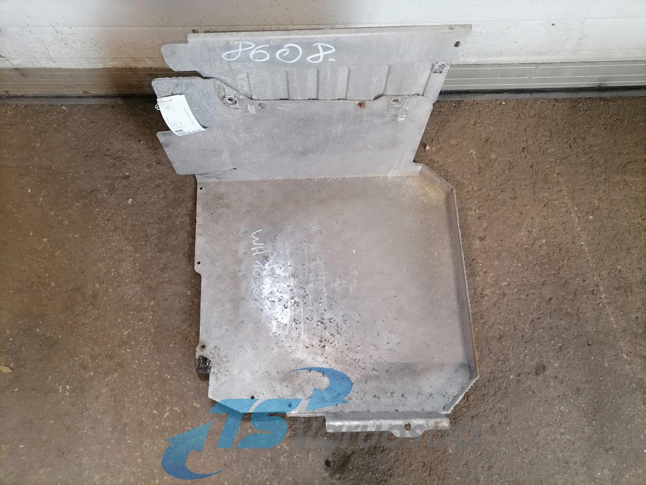 Scania Muffler cover 2191427 - Silencieux pour Camion: photos 3 Scania Muffler cover 2191427 - Silencieux pour Camion: photos 3