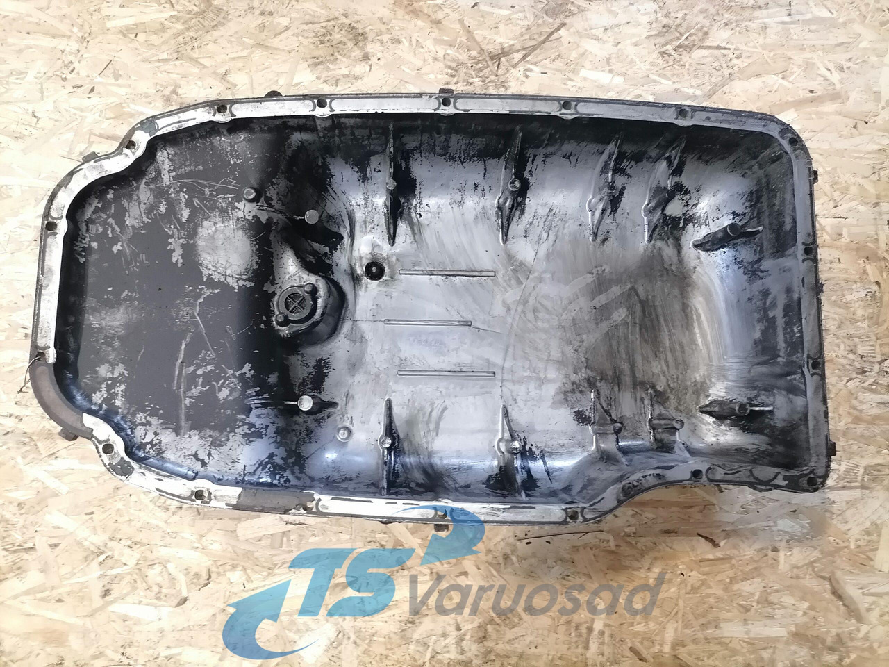 Scania Oil sump 2023780 - Carter d'huile pour Camion: photos 3 Scania Oil sump 2023780 - Carter d'huile pour Camion: photos 3