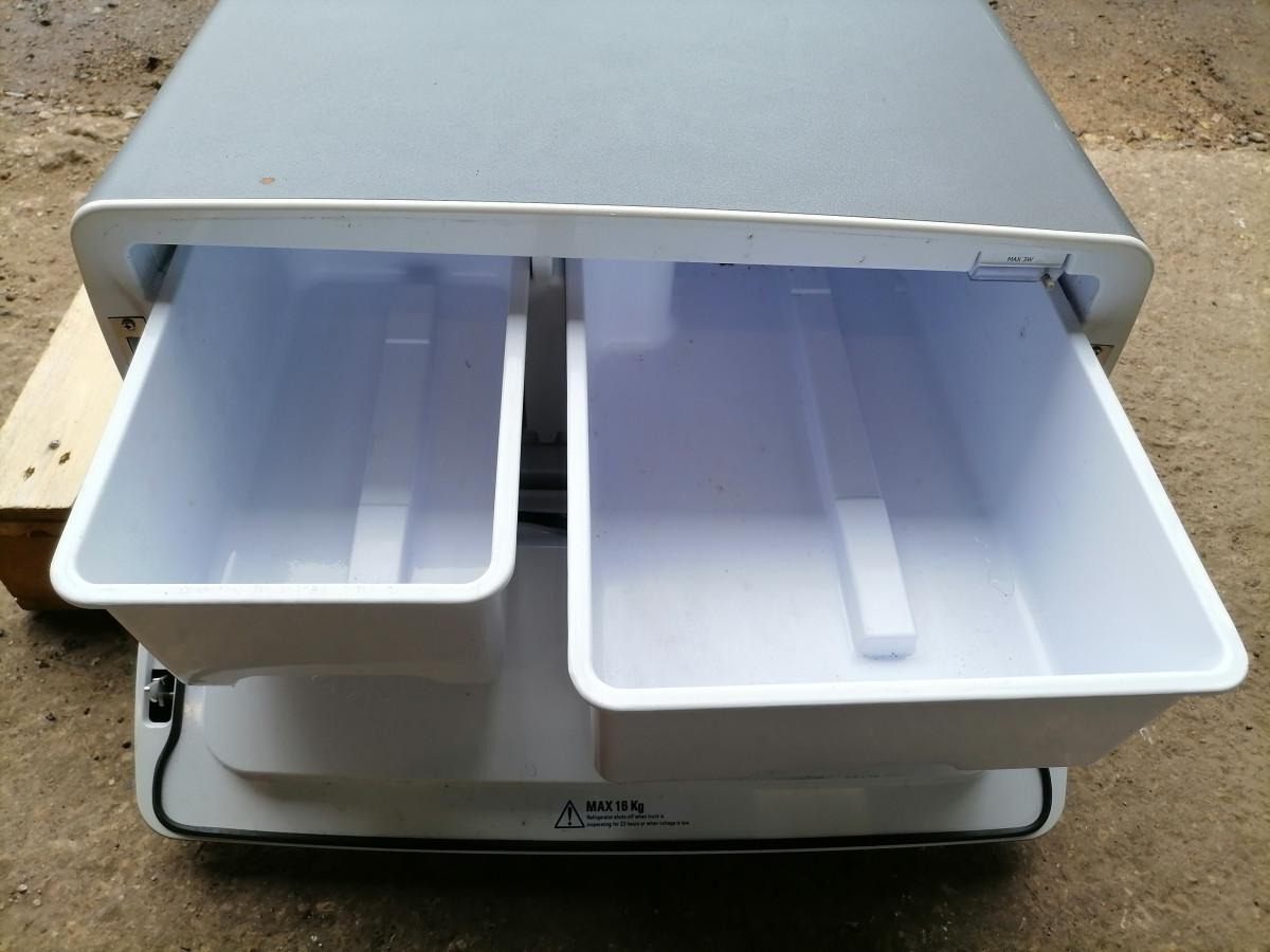 Scania Refigerator 1891673 - Pièce universelle pour Camion: photos 4 Scania Refigerator 1891673 - Pièce universelle pour Camion: photos 4