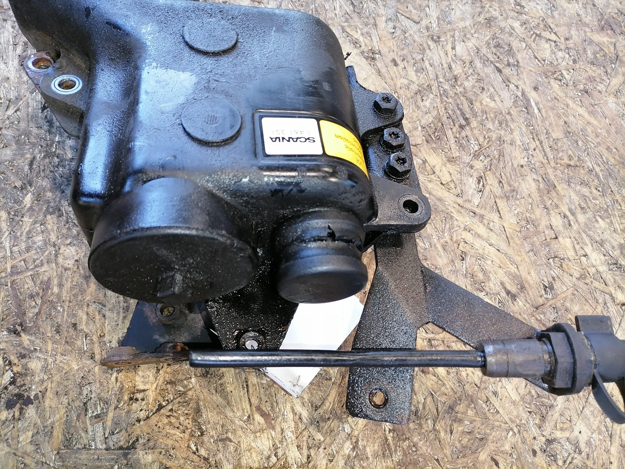 Scania Scania steering oil tank 1461351 - Tuyau de direction pour Camion: photos 5 Scania Scania steering oil tank 1461351 - Tuyau de direction pour Camion: photos 5