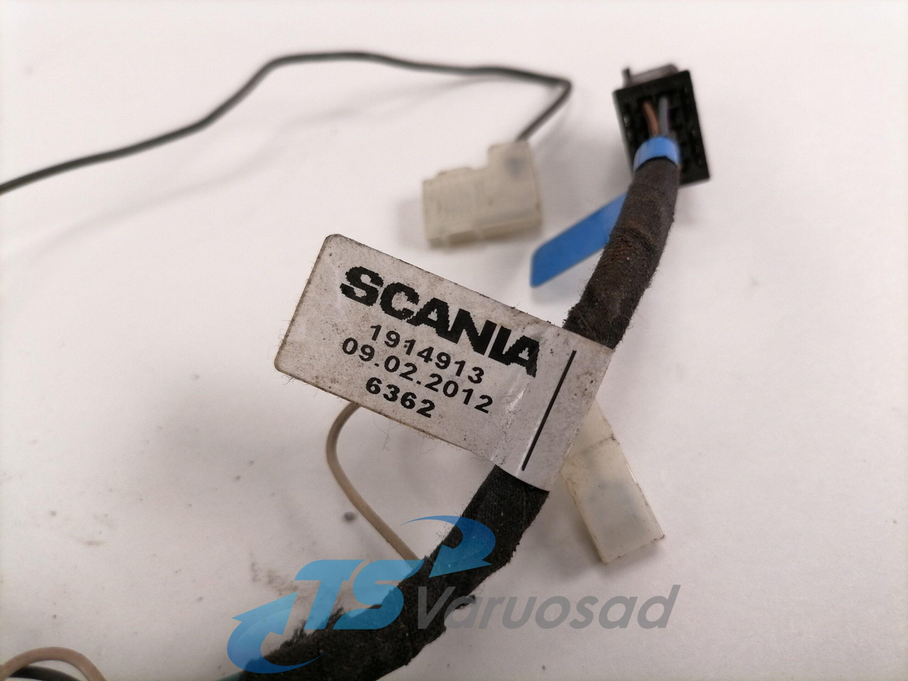 Scania Steering wheel cable 1914913 - Commande de gouvernail pour Camion: photos 2 Scania Steering wheel cable 1914913 - Commande de gouvernail pour Camion: photos 2