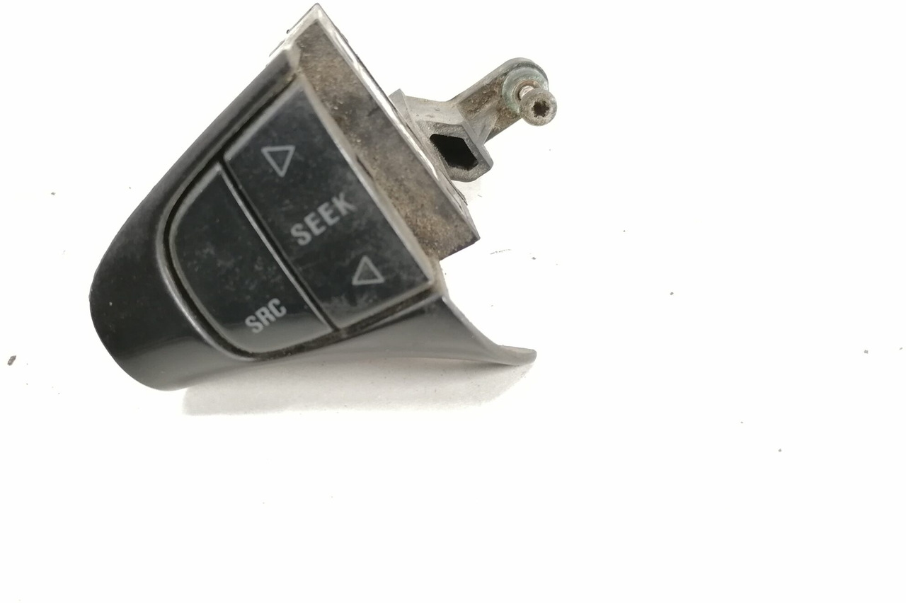 Scania Switch, steering wheel 1488025 - Commande de gouvernail pour Camion: photos 3 Scania Switch, steering wheel 1488025 - Commande de gouvernail pour Camion: photos 3