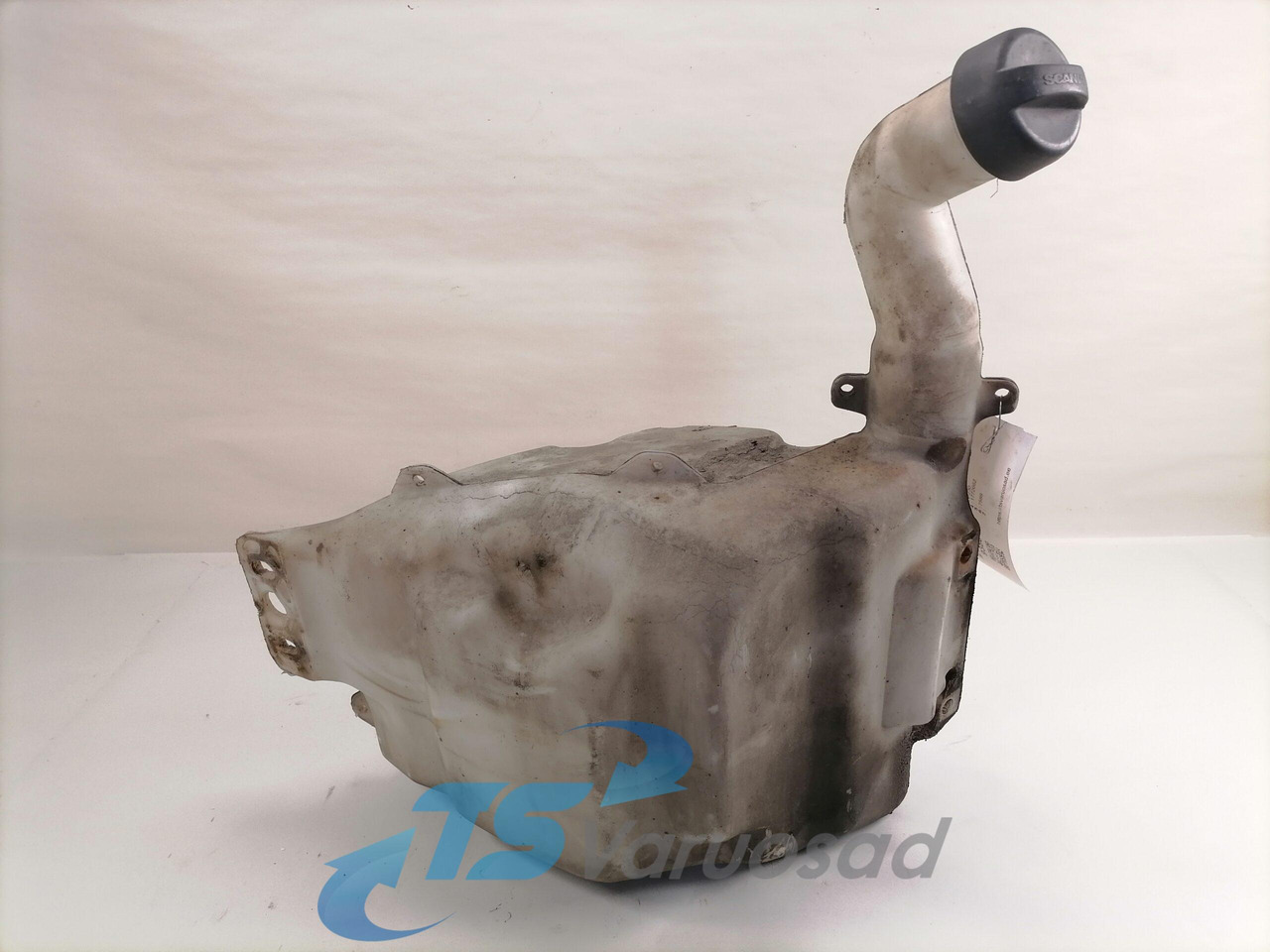 Scania Windscreen washer fluid tank 1772662 - Essuie-glace pour Camion: photos 2 Scania Windscreen washer fluid tank 1772662 - Essuie-glace pour Camion: photos 2