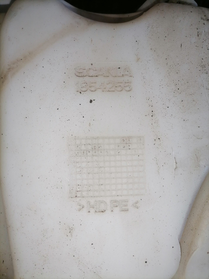 Scania Windscreen washer fluid tank 1854255 - Essuie-glace pour Camion: photos 3 Scania Windscreen washer fluid tank 1854255 - Essuie-glace pour Camion: photos 3