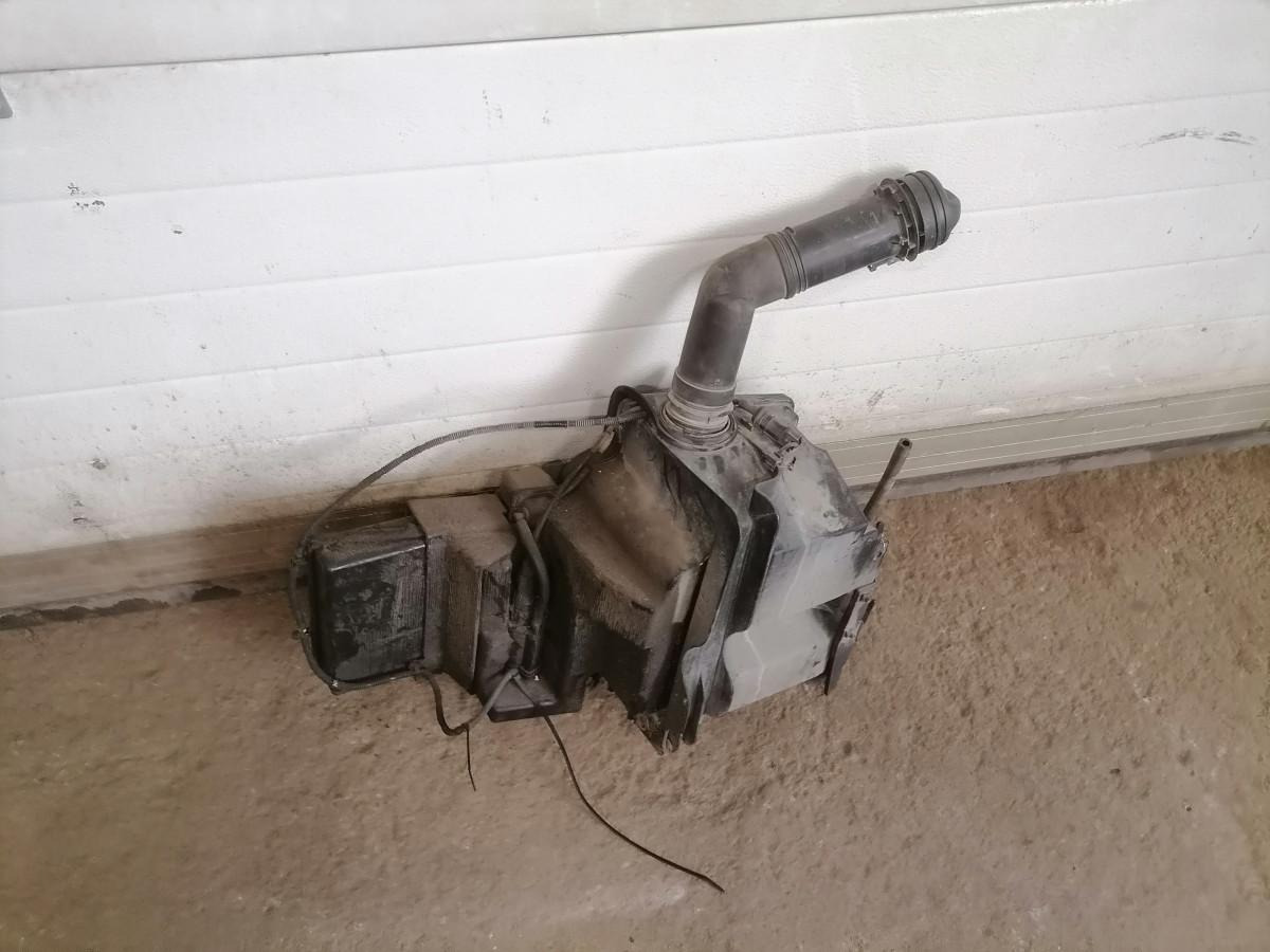 Scania Windscreen washer fluid tank 2512290 - Essuie-glace pour Camion: photos 2 Scania Windscreen washer fluid tank 2512290 - Essuie-glace pour Camion: photos 2