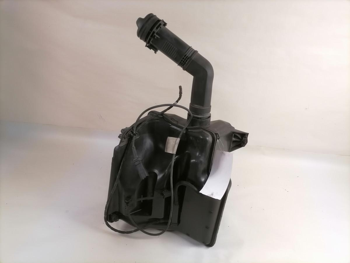 Scania Windscreen washer fluid tank 2707037 - Essuie-glace pour Camion: photos 4 Scania Windscreen washer fluid tank 2707037 - Essuie-glace pour Camion: photos 4