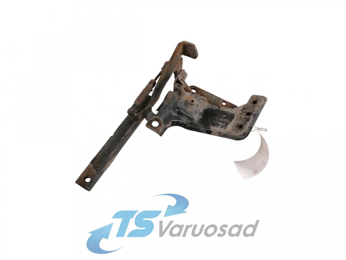 Scania lower grille carrier hinge 1727263 - Calandre pour Camion: photos 1 Scania lower grille carrier hinge 1727263 - Calandre pour Camion: photos 1