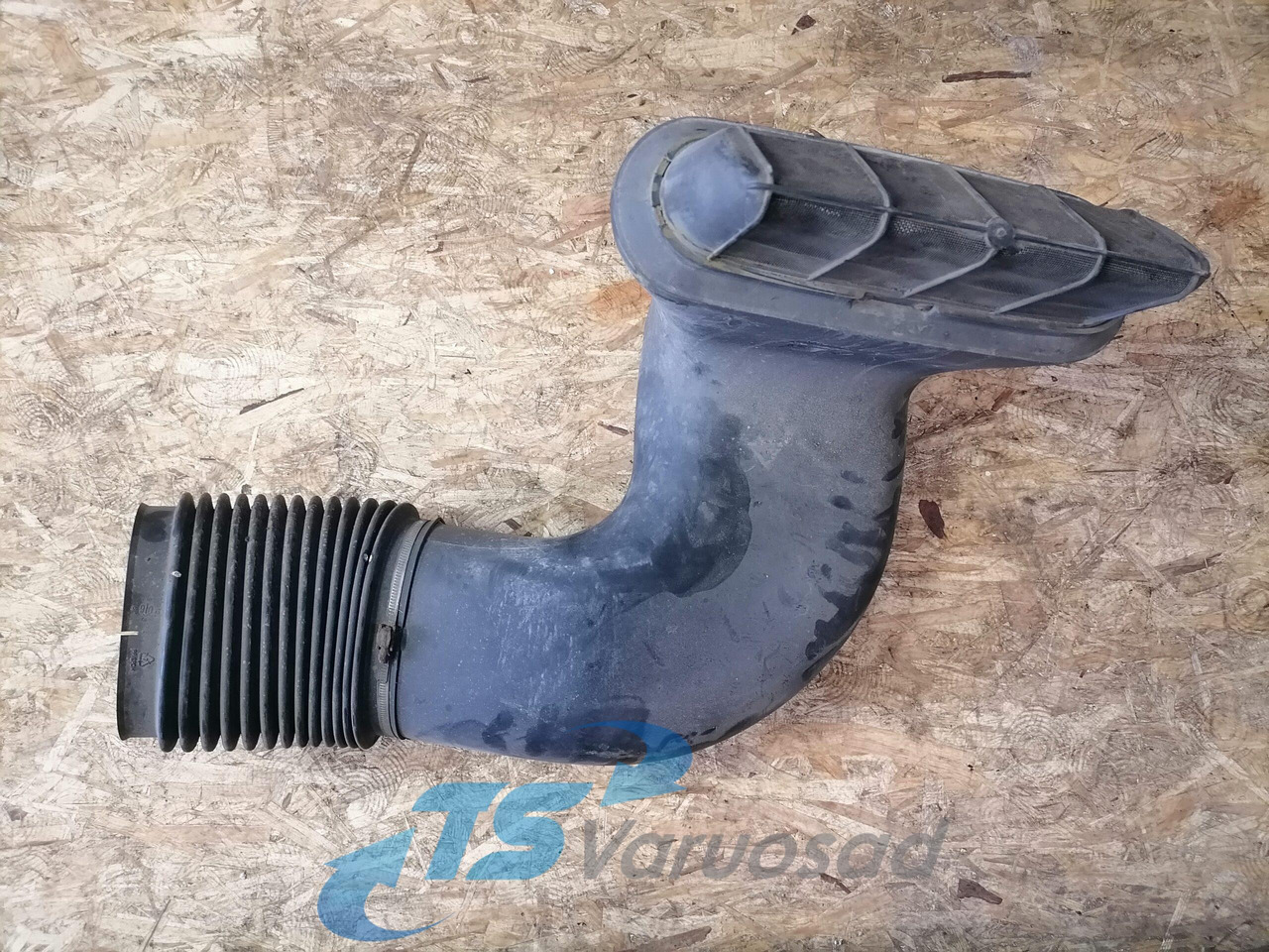 Volvo Air intake 20456478 - Système d'admission d'air pour Camion: photos 2 Volvo Air intake 20456478 - Système d'admission d'air pour Camion: photos 2