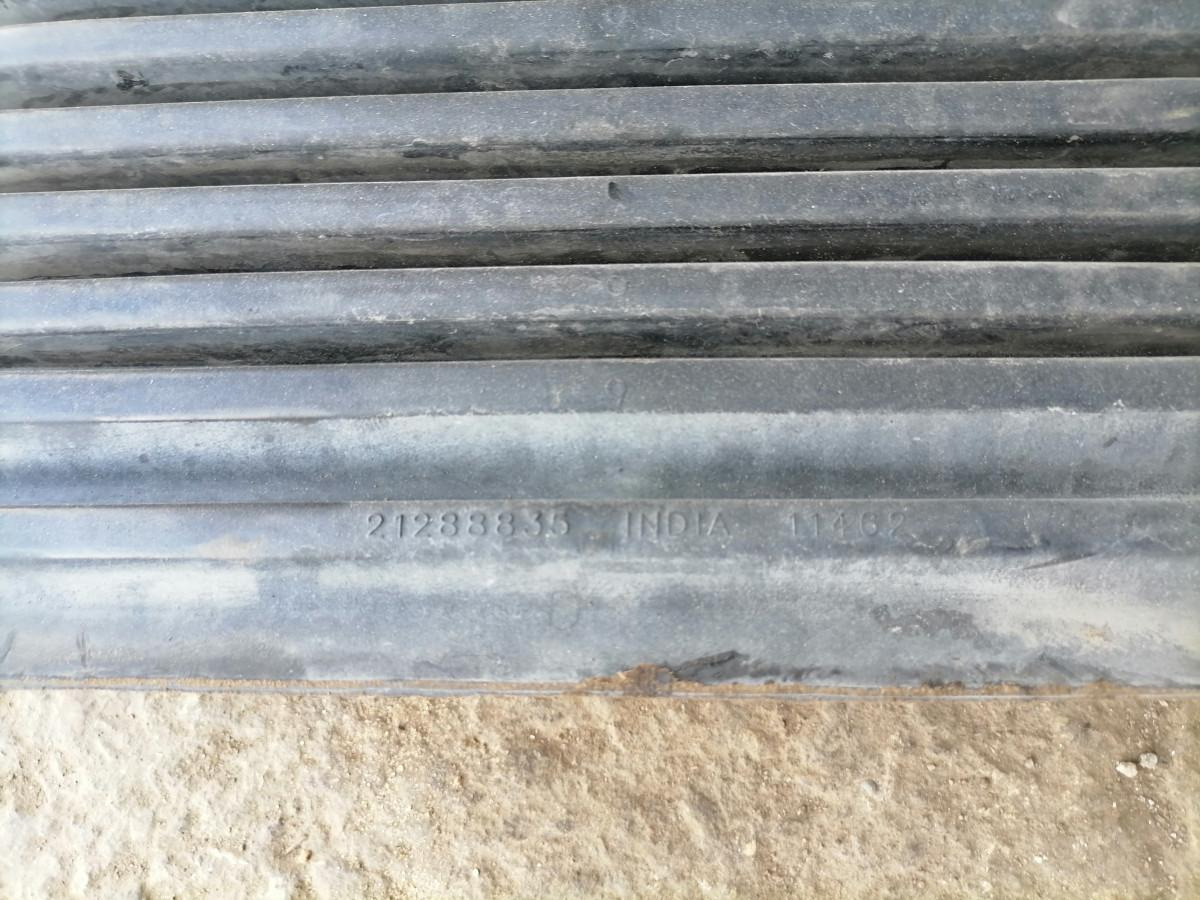 Volvo Air intake 21121434 - Système d'admission d'air pour Camion: photos 3 Volvo Air intake 21121434 - Système d'admission d'air pour Camion: photos 3