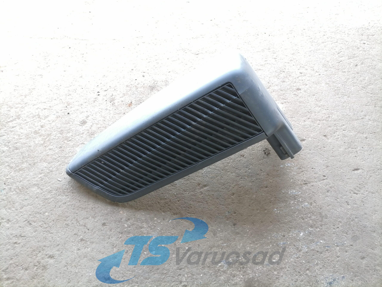 Volvo Air intake 21174442 - Système d'admission d'air pour Camion: photos 1 Volvo Air intake 21174442 - Système d'admission d'air pour Camion: photos 1