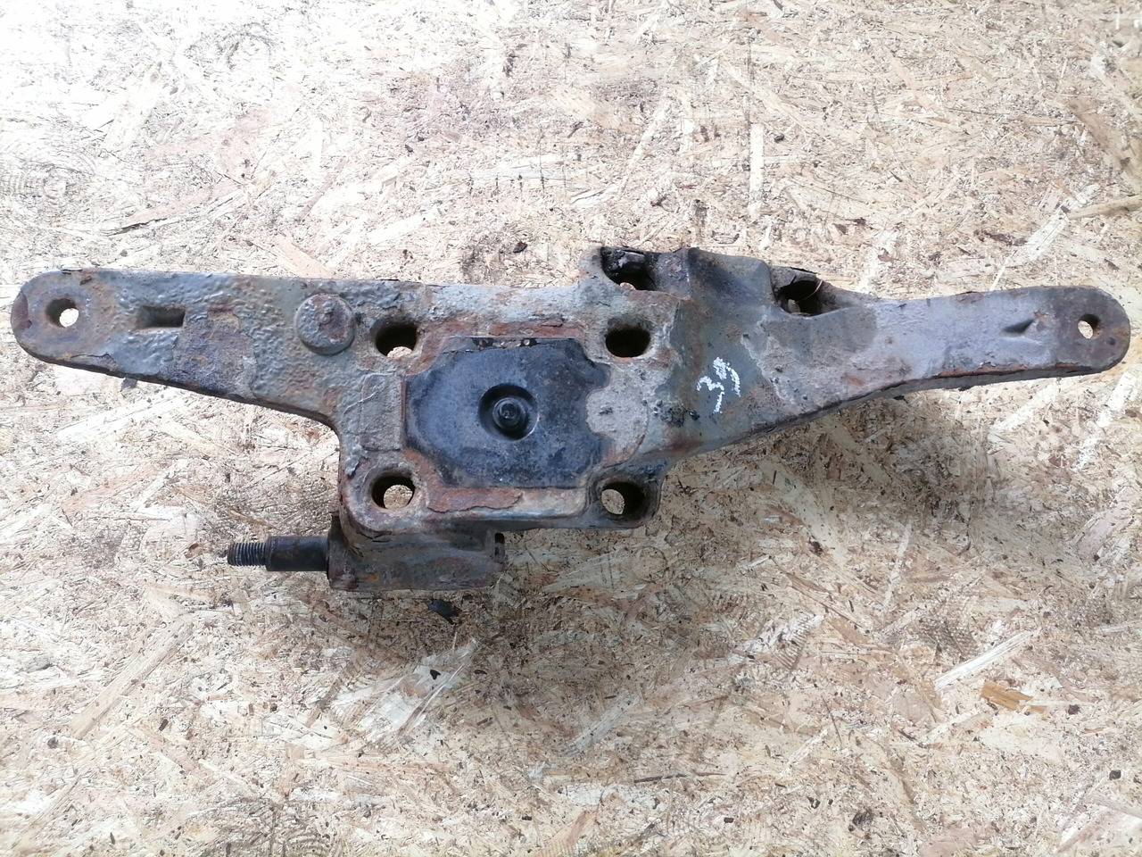 Volvo Air suspension bracket 20428752 - Essieu et pièces pour Camion: photos 3 Volvo Air suspension bracket 20428752 - Essieu et pièces pour Camion: photos 3