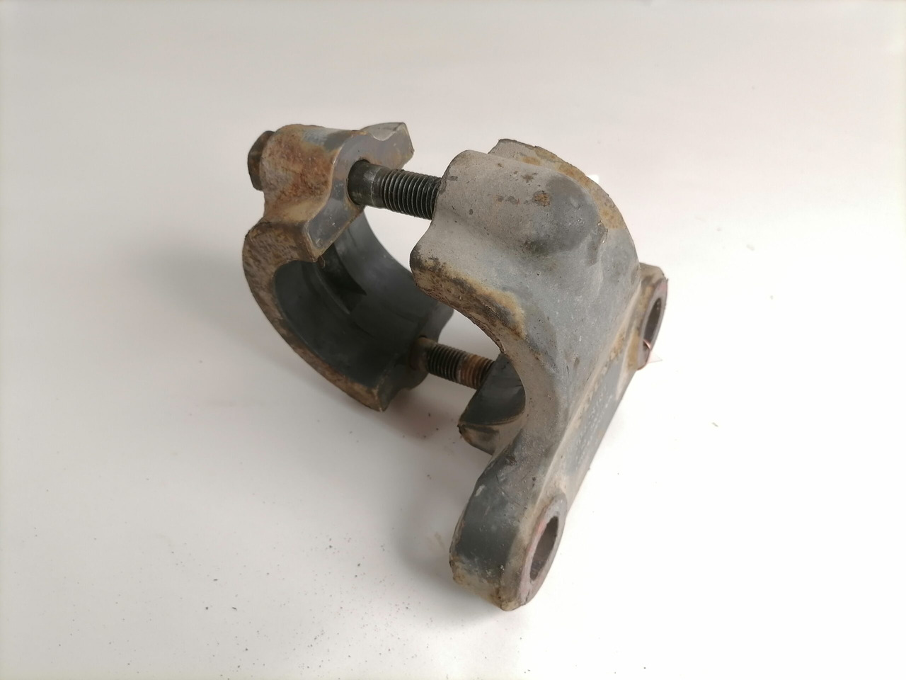 Volvo Anti-roll bar bracket 20428161 - Barre stabilisatrice pour Camion: photos 3 Volvo Anti-roll bar bracket 20428161 - Barre stabilisatrice pour Camion: photos 3