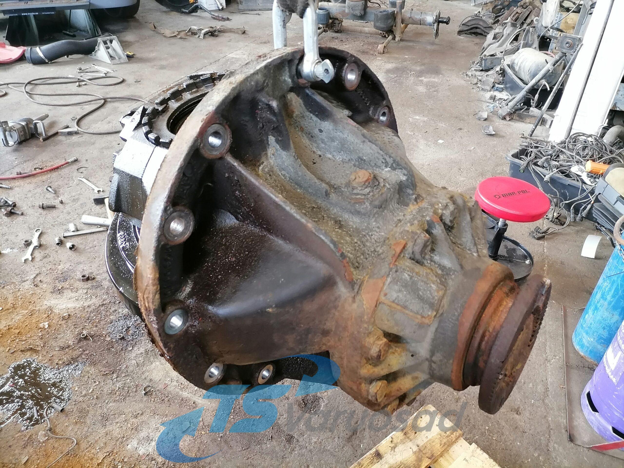 Volvo Axel gear RS1356SV - Moteur de translation pour Camion: photos 1 Volvo Axel gear RS1356SV - Moteur de translation pour Camion: photos 1