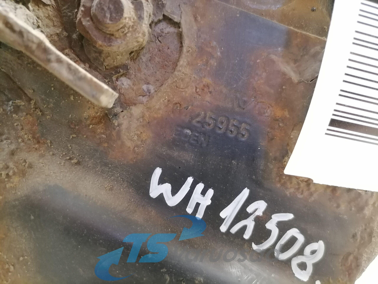 Volvo Bumper bracket 20499241 - Pare-chocs pour Camion: photos 4 Volvo Bumper bracket 20499241 - Pare-chocs pour Camion: photos 4