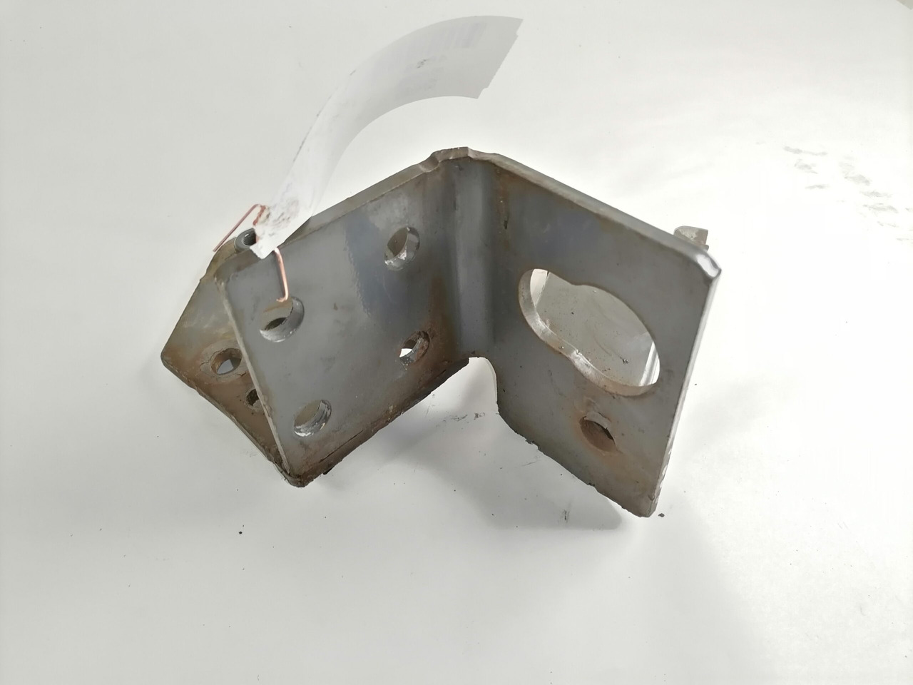 Volvo Bumper bracket 20499243 - Pare-chocs pour Camion: photos 3 Volvo Bumper bracket 20499243 - Pare-chocs pour Camion: photos 3