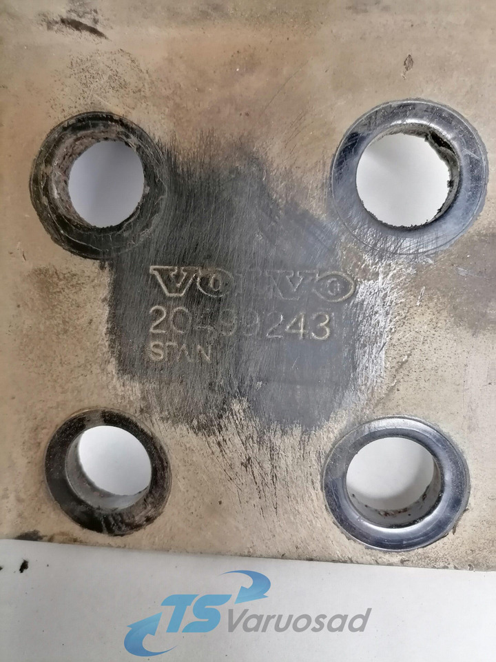 Volvo Bumper bracket 20499243 - Pare-chocs pour Camion: photos 3 Volvo Bumper bracket 20499243 - Pare-chocs pour Camion: photos 3