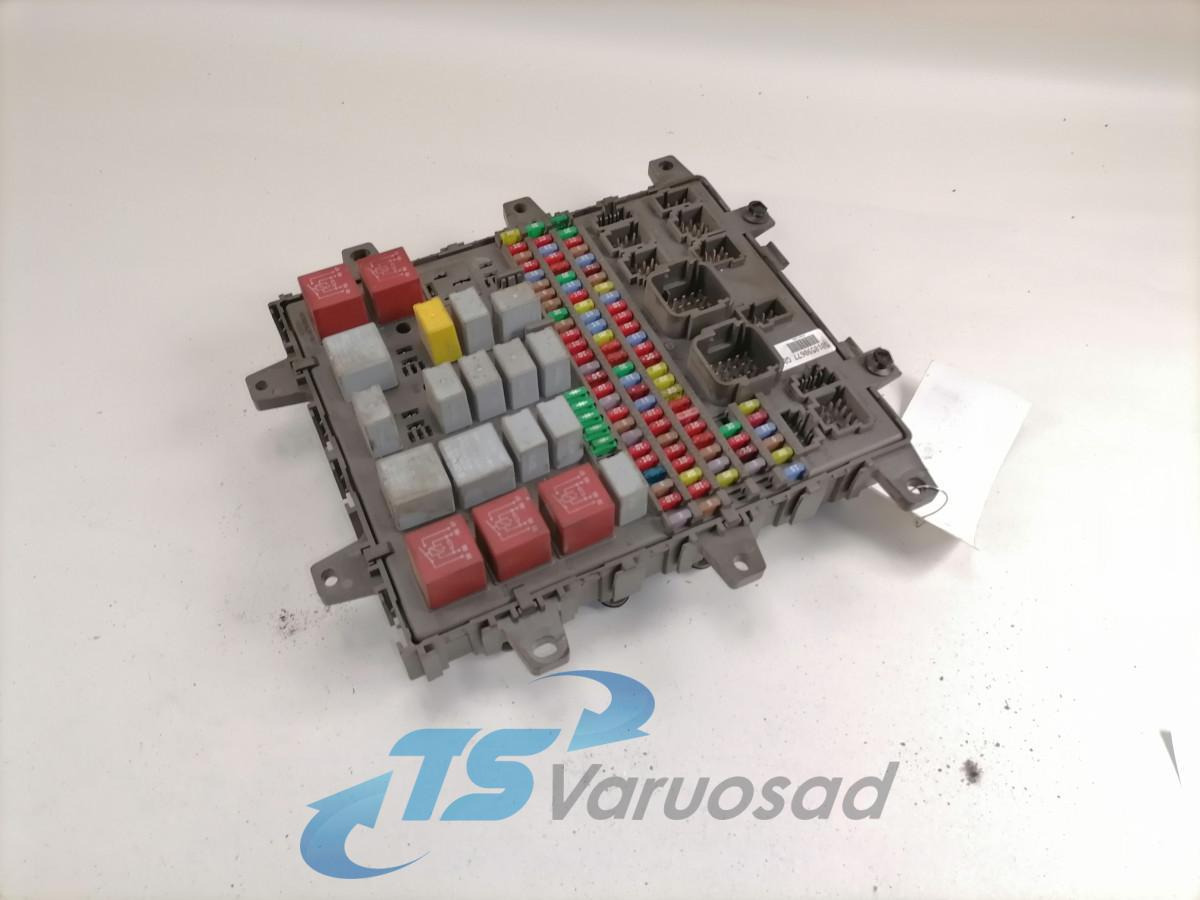 Volvo Central electric unit 5010590677 - Fusible pour Camion: photos 2 Volvo Central electric unit 5010590677 - Fusible pour Camion: photos 2