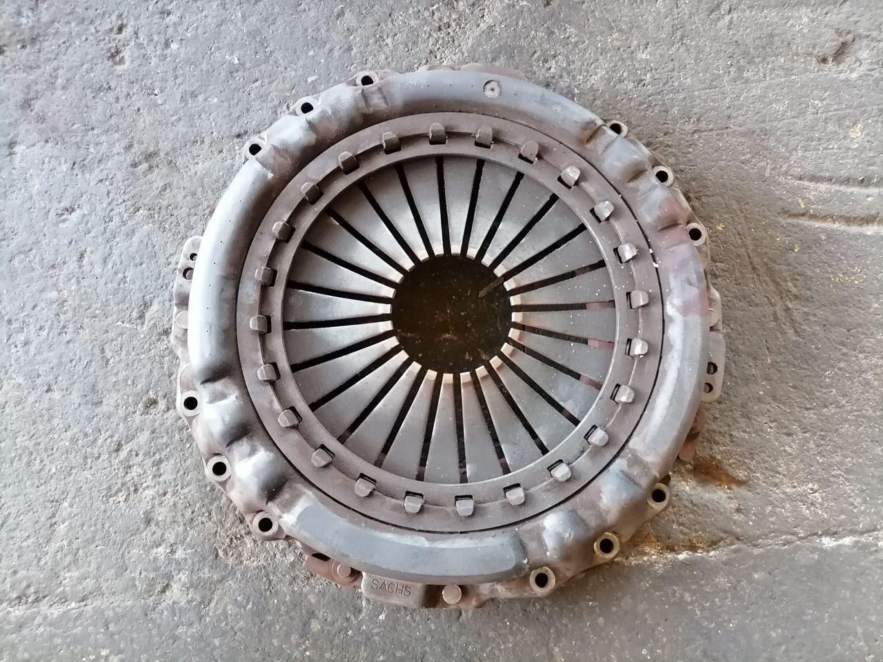 Volvo Clutch cover 20806454 - Embrayage et pièces pour Camion: photos 3 Volvo Clutch cover 20806454 - Embrayage et pièces pour Camion: photos 3
