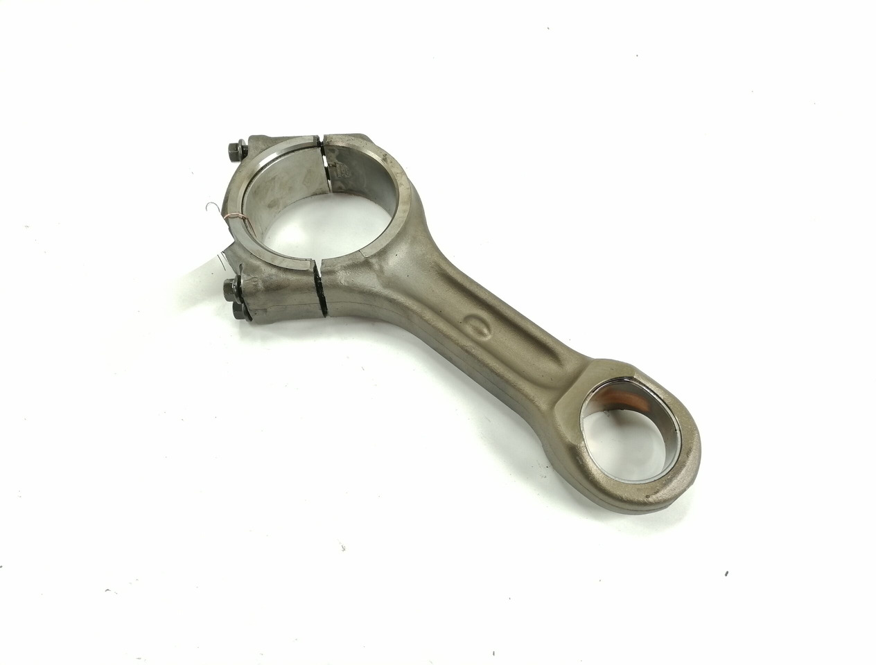 Volvo Connecting rod 20897068 - Pistons/ Anneaux/ Manchons pour Camion: photos 1 Volvo Connecting rod 20897068 - Pistons/ Anneaux/ Manchons pour Camion: photos 1