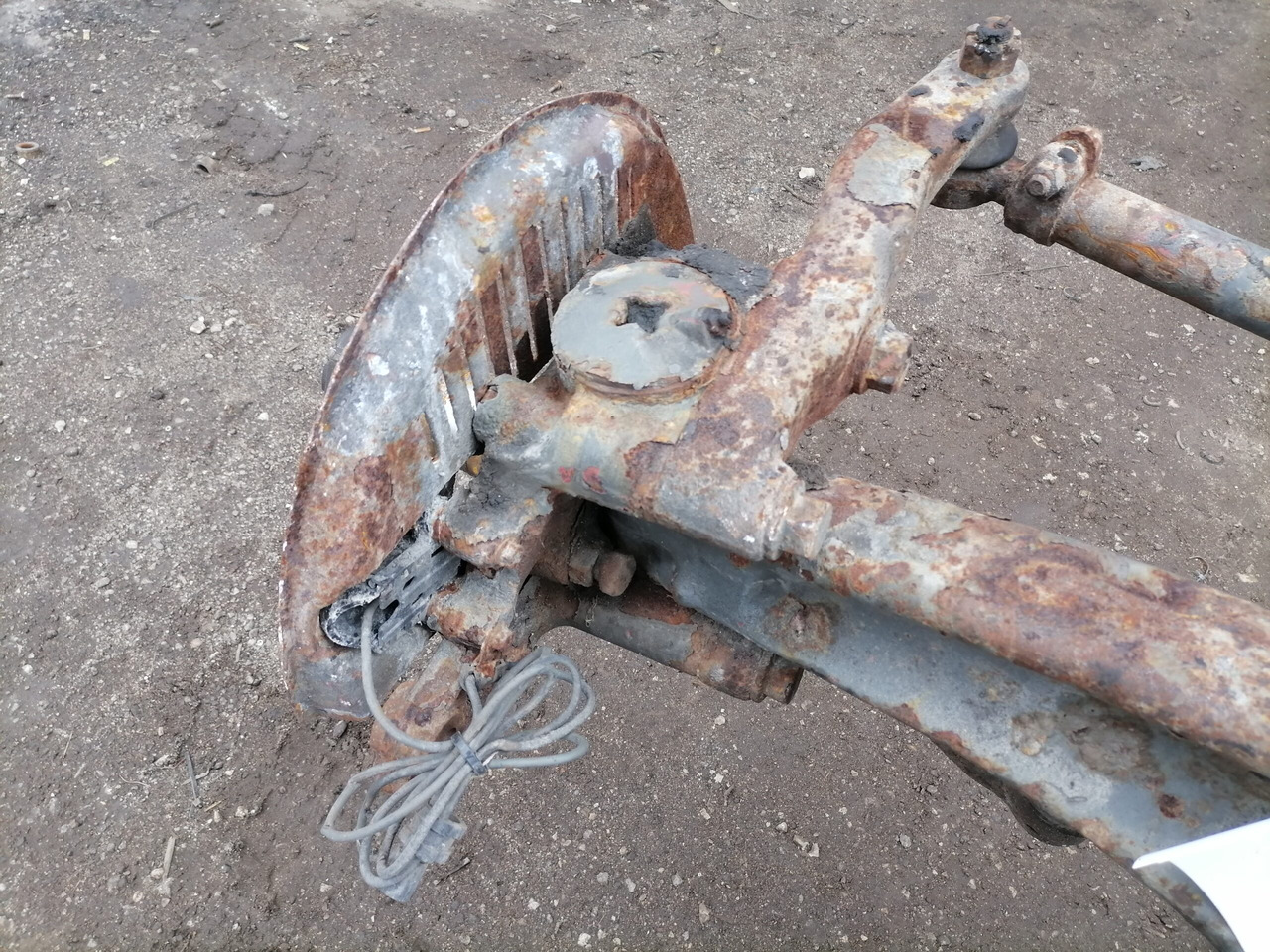 Volvo First axel housing 20399060 - Essieu avant pour Camion: photos 4 Volvo First axel housing 20399060 - Essieu avant pour Camion: photos 4