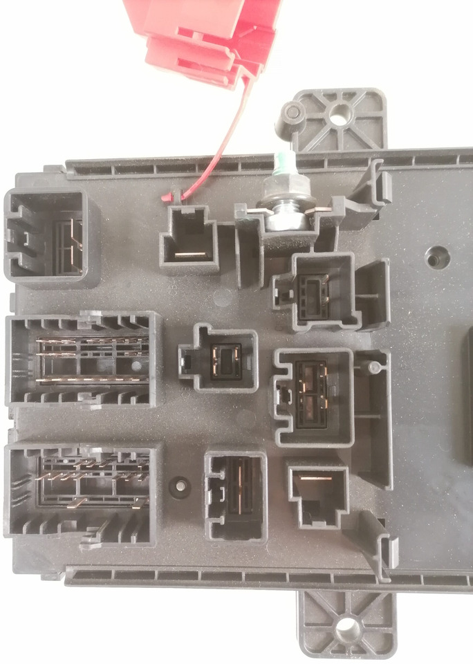 Volvo Fuse box 21939408 - Fusible pour Camion: photos 5 Volvo Fuse box 21939408 - Fusible pour Camion: photos 5