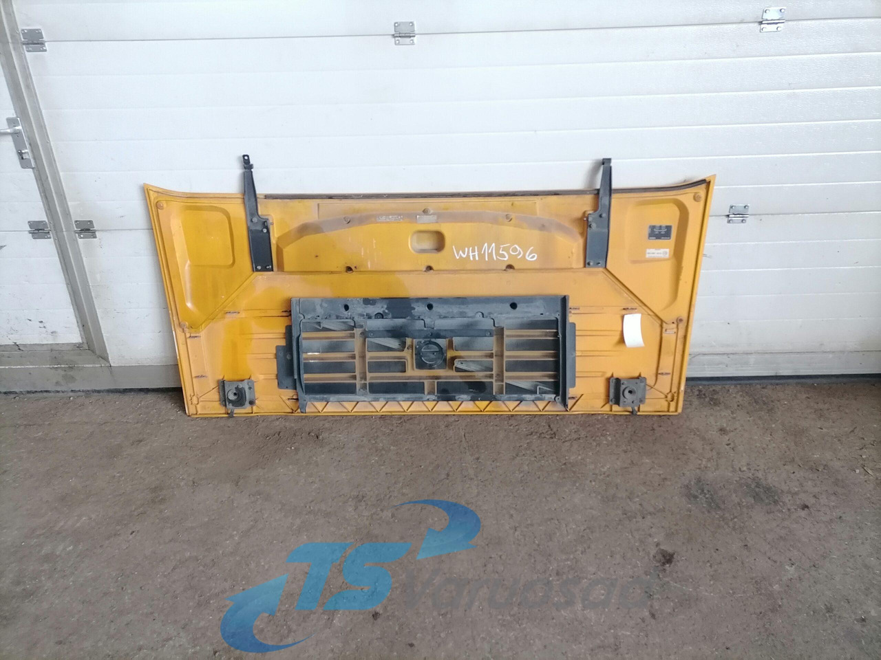 Volvo Grille panel 20360266 - Calandre pour Camion: photos 2 Volvo Grille panel 20360266 - Calandre pour Camion: photos 2