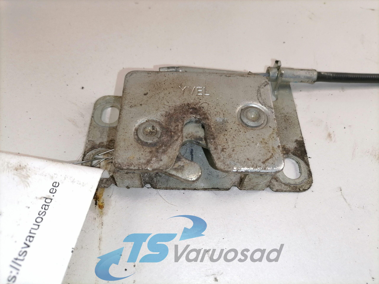 Volvo Kabiini küljeluugi lukusti 20467159 - Pièce universelle pour Camion: photos 3 Volvo Kabiini küljeluugi lukusti 20467159 - Pièce universelle pour Camion: photos 3