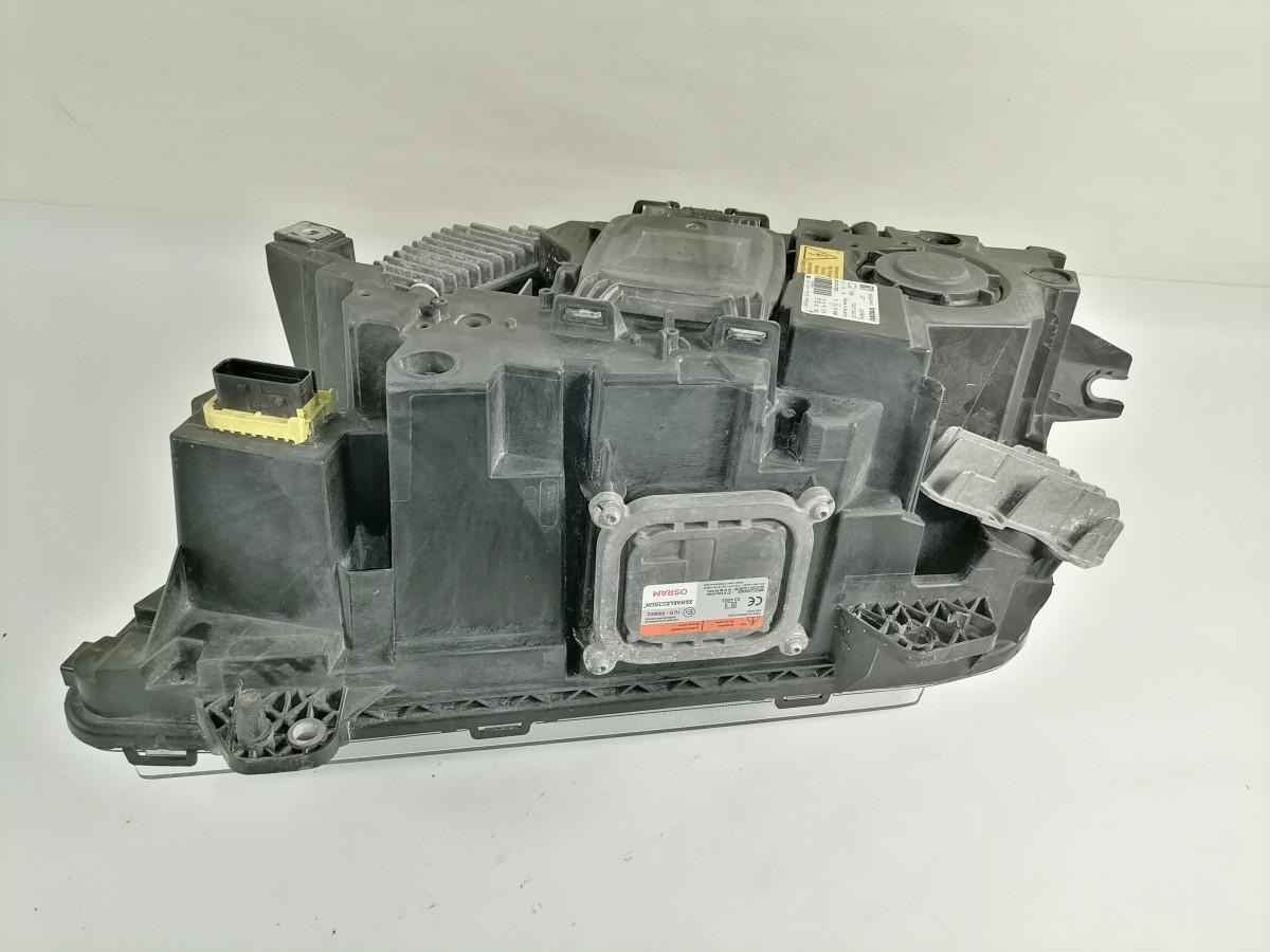 Volvo Light 22239247 - Lumière/ Éclairage pour Camion: photos 4 Volvo Light 22239247 - Lumière/ Éclairage pour Camion: photos 4