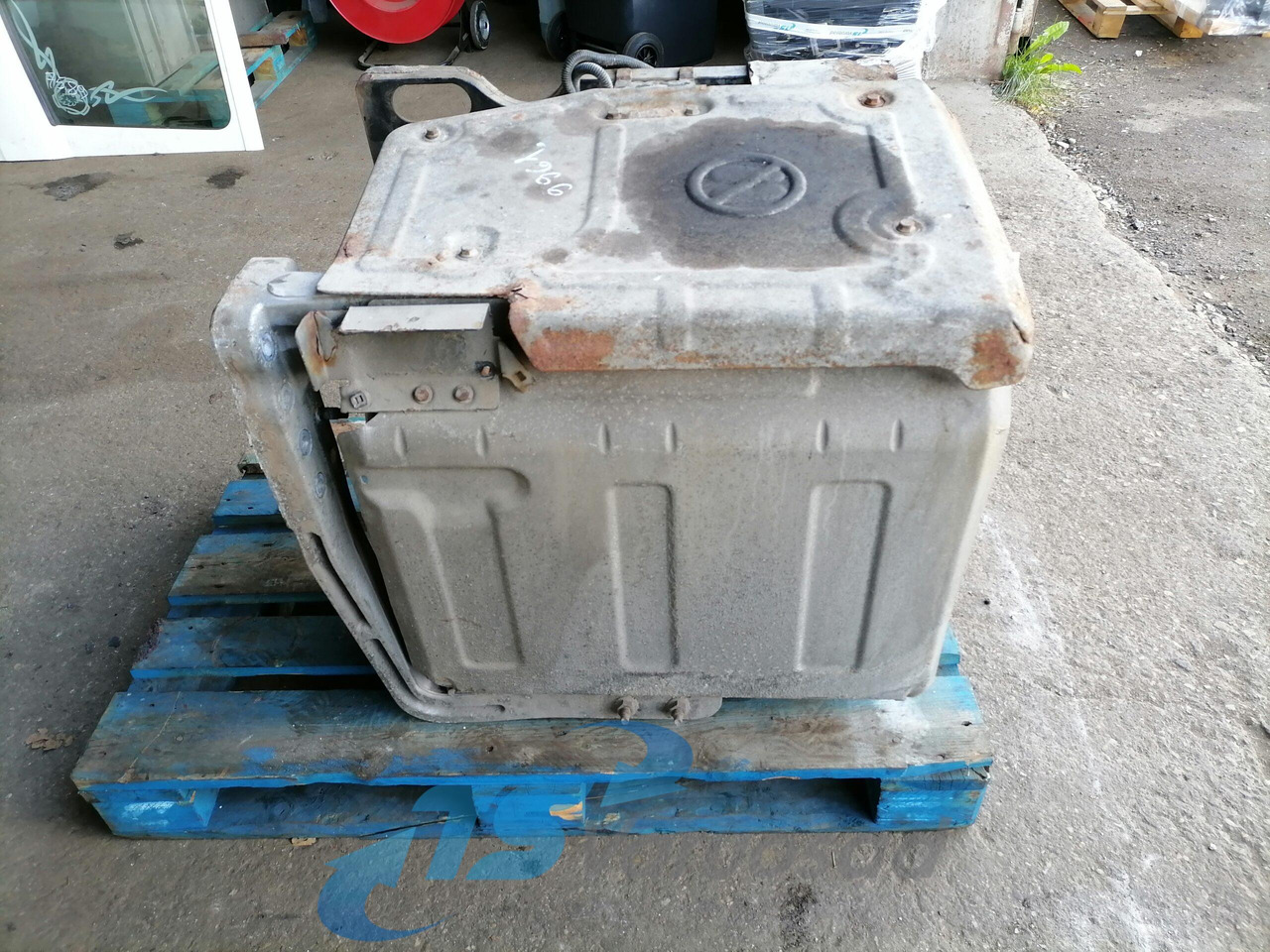 Volvo Muffler 20894953 - Silencieux pour Camion: photos 2 Volvo Muffler 20894953 - Silencieux pour Camion: photos 2
