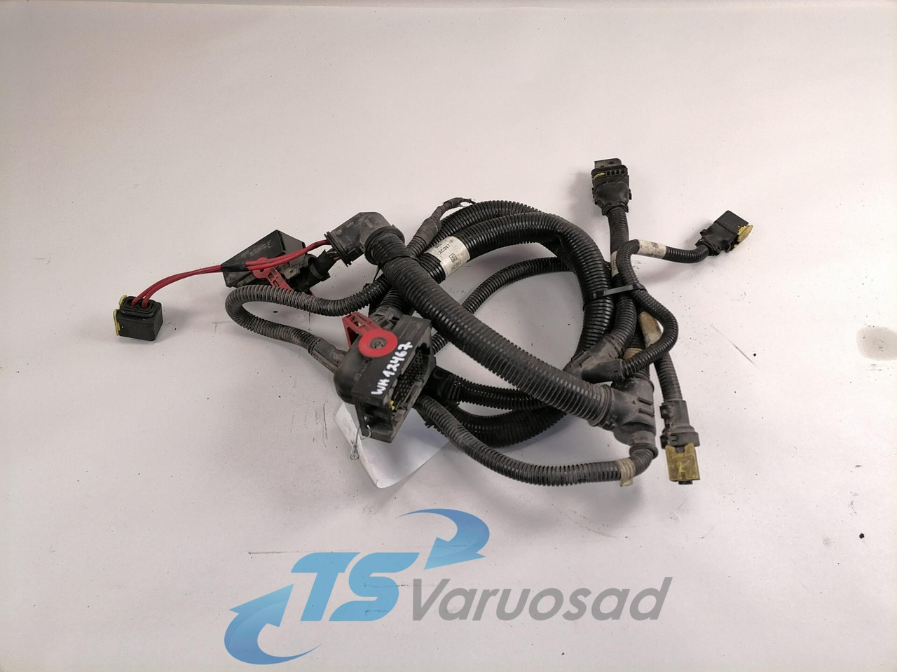 Volvo Raami juhtmestik 22046285 - Pièce universelle pour Camion: photos 1 Volvo Raami juhtmestik 22046285 - Pièce universelle pour Camion: photos 1