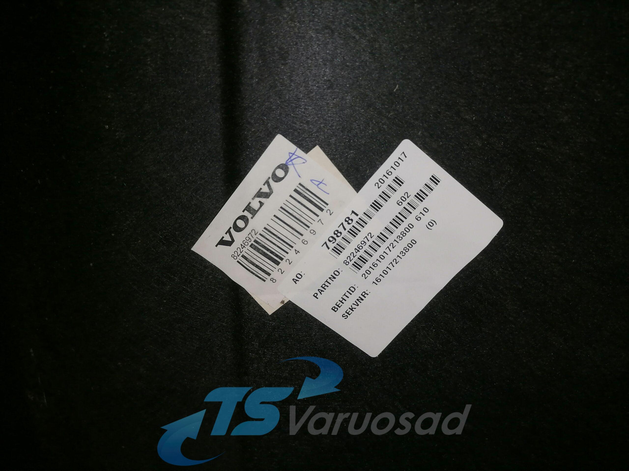 Volvo Salongi polster 82246972 - Pièce universelle pour Camion: photos 2 Volvo Salongi polster 82246972 - Pièce universelle pour Camion: photos 2