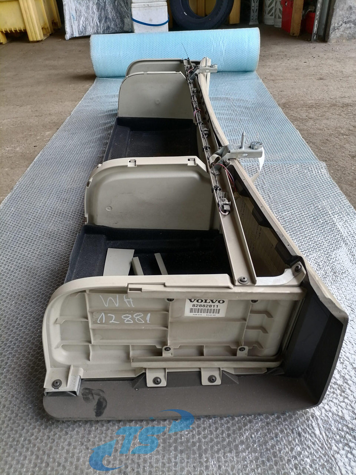 Pièce universelle pour Camion Volvo Salongi ülemine panipaik 82882811: photos 6