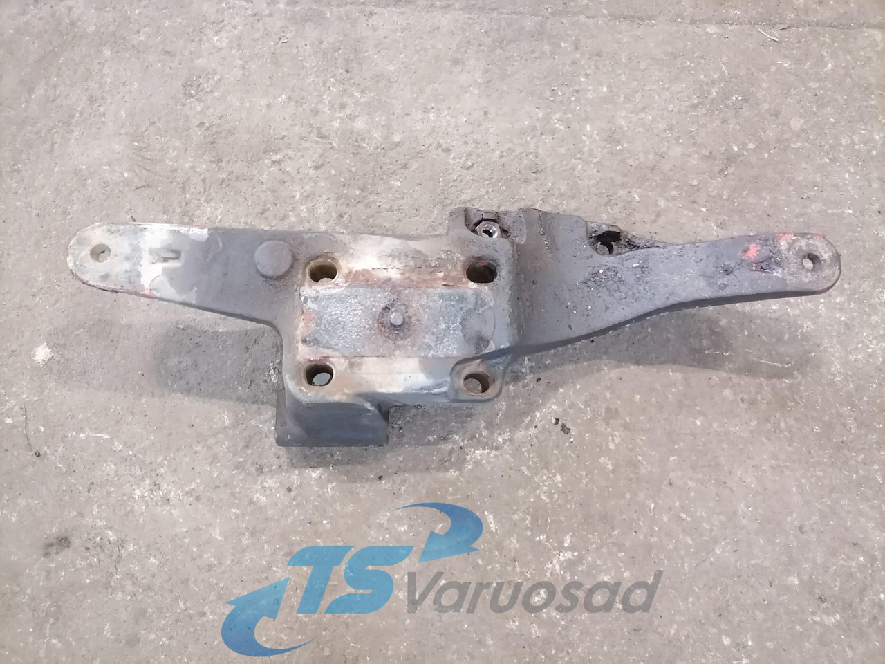 Volvo Volvo drive axle / axle mounting / airbag carrier 20428752 - Essieu et pièces pour Camion: photos 1 Volvo Volvo drive axle / axle mounting / airbag carrier 20428752 - Essieu et pièces pour Camion: photos 1
