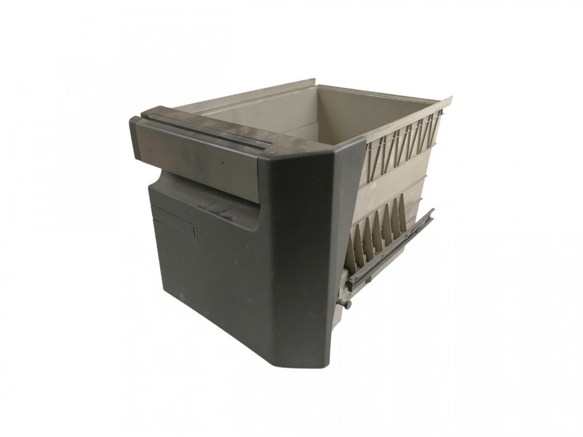 Volvo Voodialune panipaik 82174063 - Pièce universelle pour Camion: photos 1 Volvo Voodialune panipaik 82174063 - Pièce universelle pour Camion: photos 1