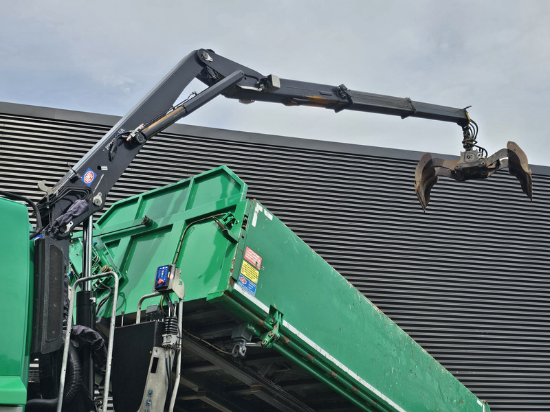 DAF TATRA 6X6 / T158/II / 2 SIDE TIPPER - HMF Z CRANE - Camion benne, Camion grue: photos 2 DAF TATRA 6X6 / T158/II / 2 SIDE TIPPER - HMF Z CRANE - Camion benne, Camion grue: photos 2