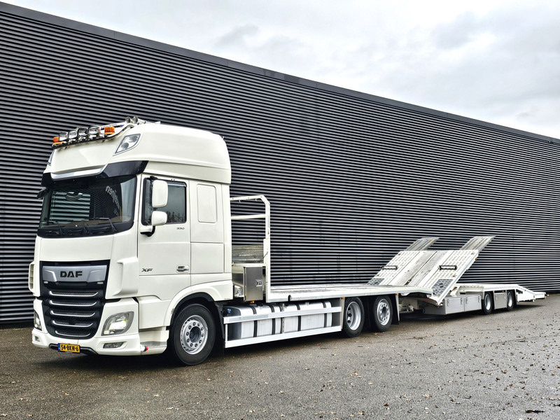 DAF XF 530 6x2 + TRAILER / MACHINE TRANSPORT / - Remorqueuse: photos 1 DAF XF 530 6x2 + TRAILER / MACHINE TRANSPORT / - Remorqueuse: photos 1