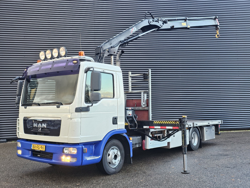 MAN TGL 12.220 / HIAB CRANE / MACHINE TRANSPORT - Camion grue: photos 1 MAN TGL 12.220 / HIAB CRANE / MACHINE TRANSPORT - Camion grue: photos 1