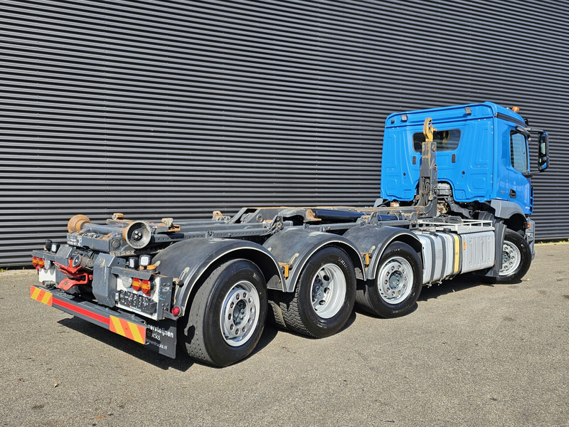 Mercedes-Benz Antos 3546 / 8x2/6 / HOOKLIFT / ABROLLKIPPER - Camion ampliroll: photos 3 Mercedes-Benz Antos 3546 / 8x2/6 / HOOKLIFT / ABROLLKIPPER - Camion ampliroll: photos 3