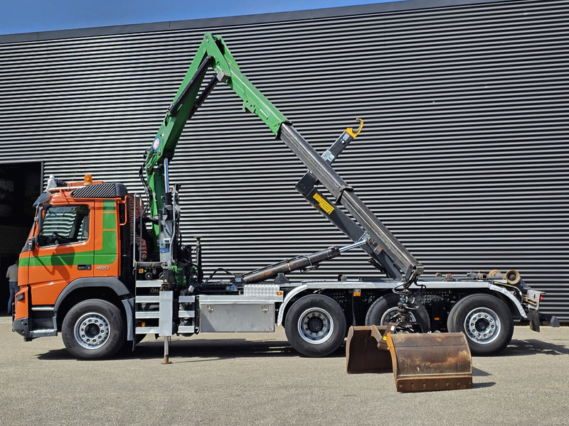 Volvo FMX 460 / 8x4-4 / HMF CRANE + HOOKLIFT / CONTAINER - Camion ampliroll, Camion grue: photos 4 Volvo FMX 460 / 8x4-4 / HMF CRANE + HOOKLIFT / CONTAINER - Camion ampliroll, Camion grue: photos 4