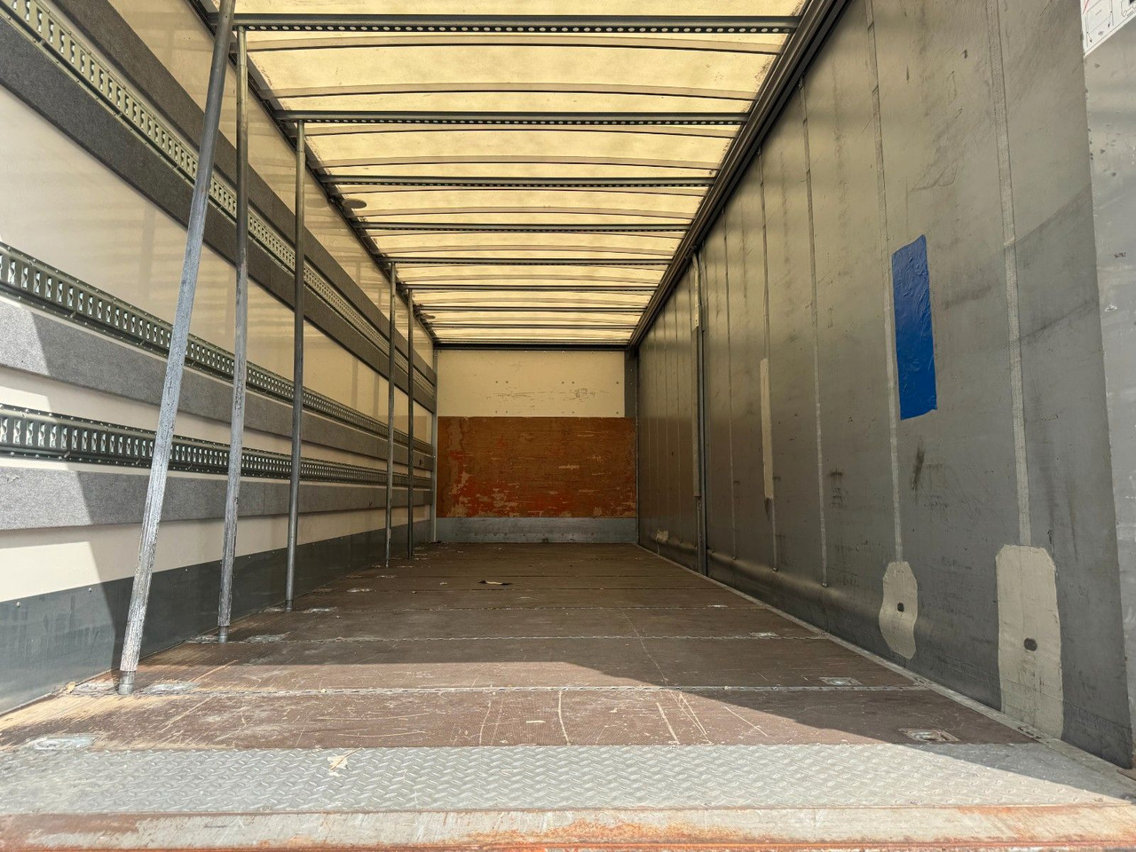 MAN 18.290 4X2 Koffer / Plane Top Zustand 8,30 Meter - Camion fourgon: photos 3 MAN 18.290 4X2 Koffer / Plane Top Zustand 8,30 Meter - Camion fourgon: photos 3