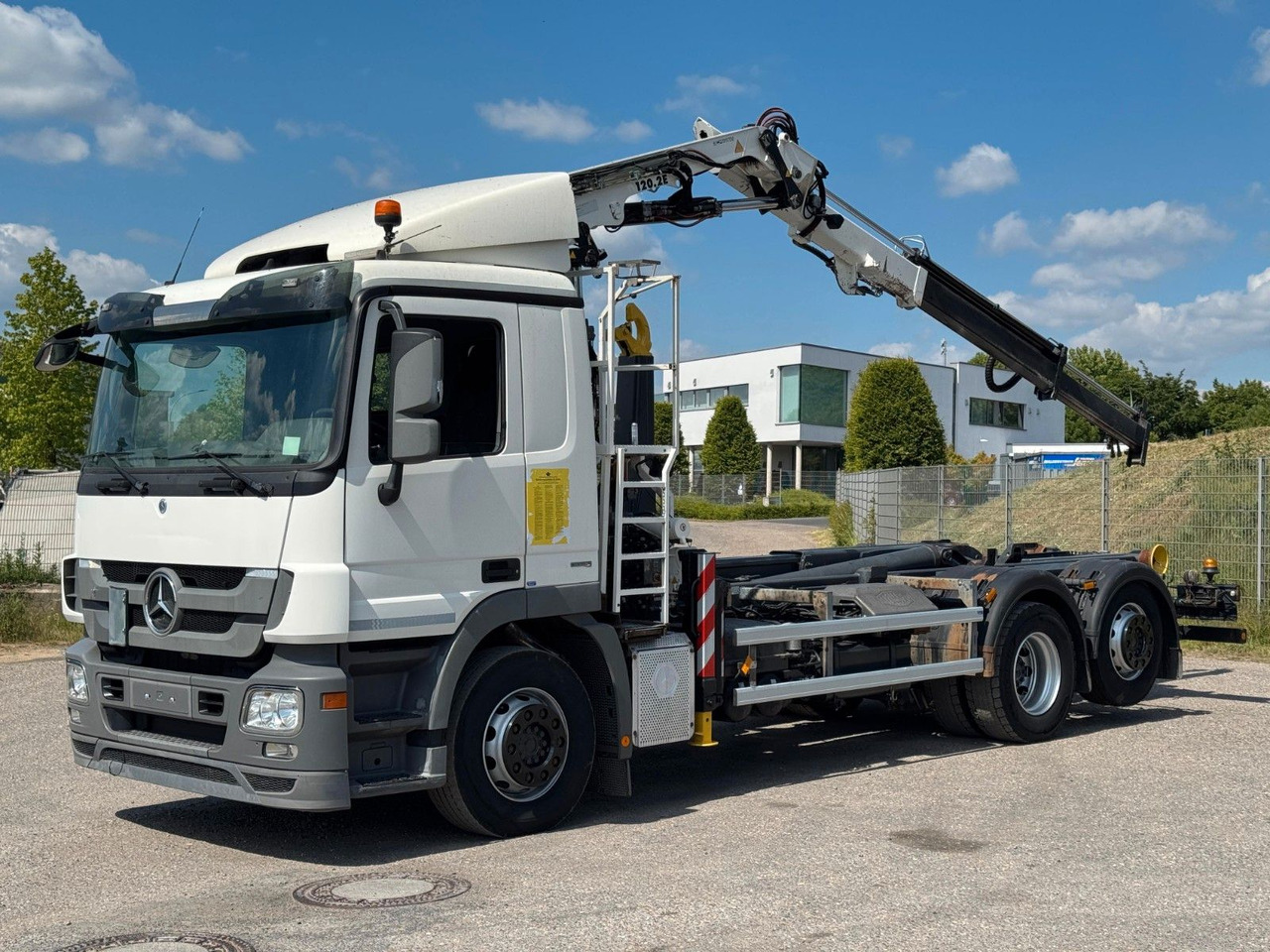 Mercedes-Benz 2541 6x2 ARK Meiller 20.65 | ATLA 120.2E mit 5&6 - Camion ampliroll, Camion grue: photos 1 Mercedes-Benz 2541 6x2 ARK Meiller 20.65 | ATLA 120.2E mit 5&6 - Camion ampliroll, Camion grue: photos 1
